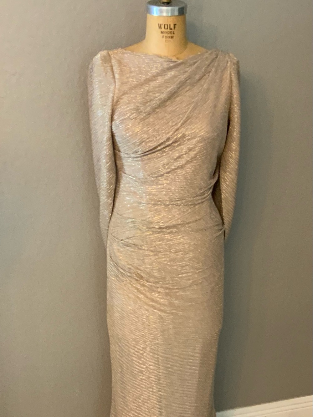 Betsy & Adam Metallic Champagne Ruched Gown, size 8, Formal, Black Tie, Wedding